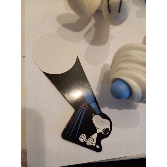 Snoopy McDonalds Happy Meal Toys Assortment of 5 Figures & 2 Books - Picture 7 of 16